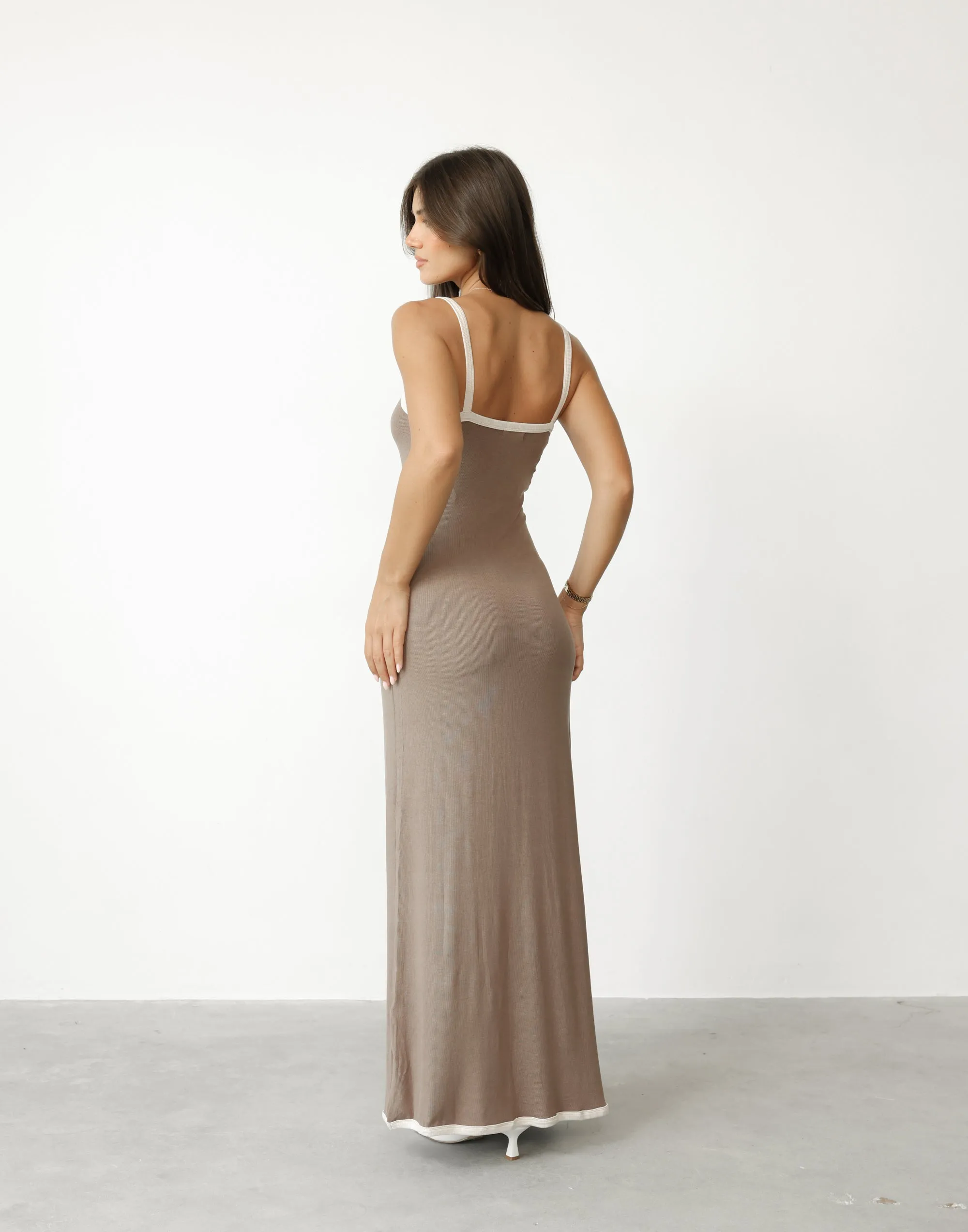 Amihan Maxi Dress (Mocha)