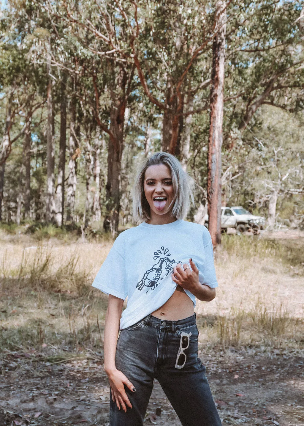 clubCHEERS Tee - Vintage White