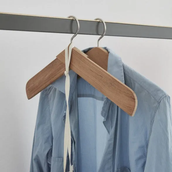 FRITZ HANSEN | SKAGERAK | COLLAR COAT HANGER | TEAK